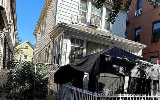 Single Family House For Sale in Brooklyn New York 3 Beds 2 Baths