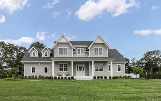 Single Family House For Sale in Westhampton Beach New York 4 Beds 5 Baths