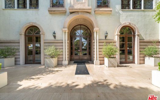 Condo For Sale in Beverly Hills California 2 Beds 3 Baths