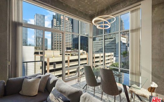 Condo For Sale in Los Angeles California 1 Beds 1 Bath