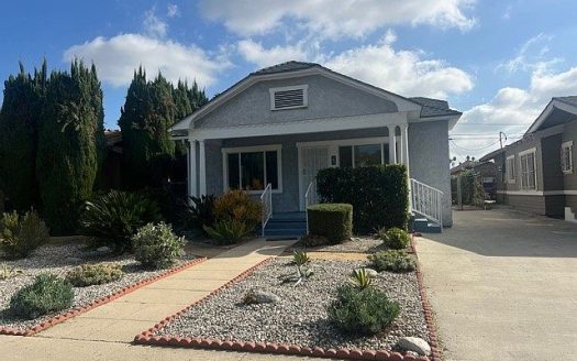 Single Family For Sale in Los Angeles California 3 Beds 1 Bath