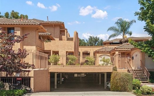 Condo For Rent in Long Beach California 2 Beds 2 Baths