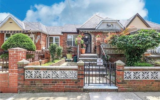 Single Family House For Sale in Brooklyn New York 3 Beds 2 Baths