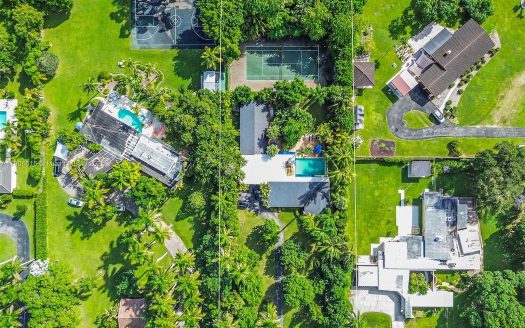 Single Family House For Sale in Miami Florida 4 Beds 3 Baths