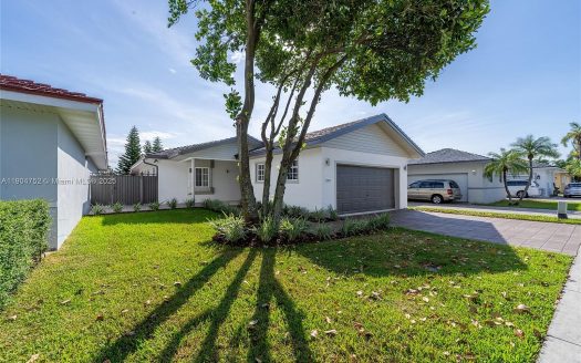 Single Family House For Sale in Miami Florida 3 Beds 2 Baths