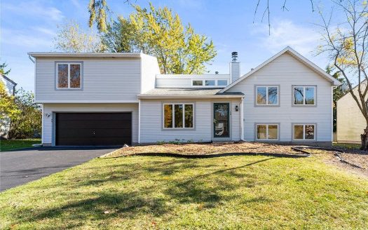 Single Family House For Sale in West Henrietta New York 4 Beds 3 Baths