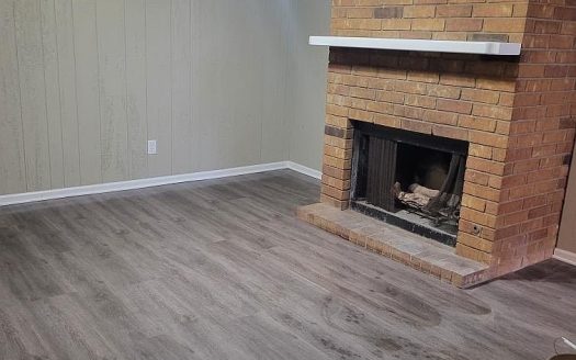 Townhome For Rent in Kansas City Missouri 2 Beds 2 Baths