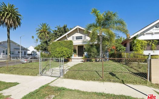 Single Family House For Sale in Los Angeles California 4 Beds 3 Baths
