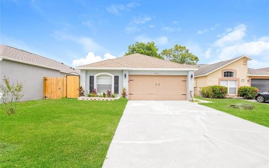 Single Family House For Sale in Orlando Florida 3 Beds 2 Baths