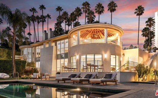 Single Family House For Sale in Beverly Hills California 4 Beds 7 Baths