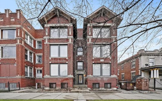 Apartment For Rent in Chicago Illinois 3 Beds 1 Bath