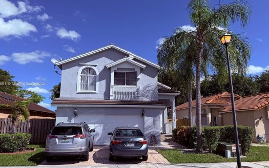 Single Family House For Sale in Miami Florida 4 Beds 3 Baths