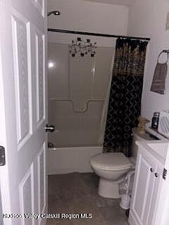 Single Family House For Sale in Otisville New York 7 Beds 2 Baths