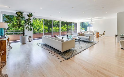 Condo For Sale in Beverly Hills California 2 Beds 3 Baths