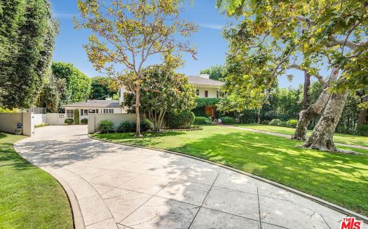 Single Family House For Sale in Beverly Hills California 5 Beds 6 Baths