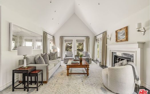 Single Family House For Sale in Beverly Hills California 5 Beds 6 Baths