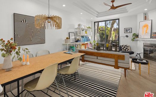 Condo For Sale in Venice California 2 Beds 3 Baths