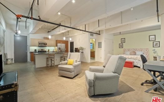 Condo For Sale in Los Angeles California 1 Beds 1 Bath