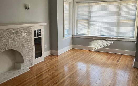 Apartment For Rent in Chicago Illinois 3 Beds 2 Baths