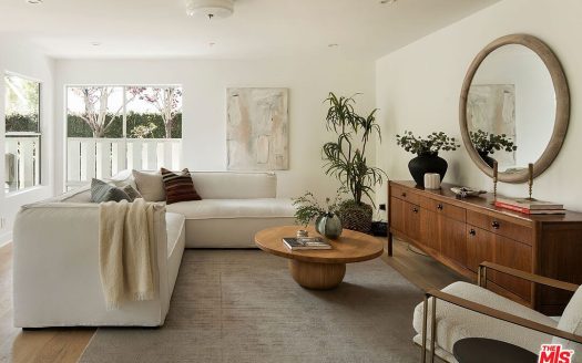 Condo For Sale in Santa Monica California 3 Beds 2 Baths