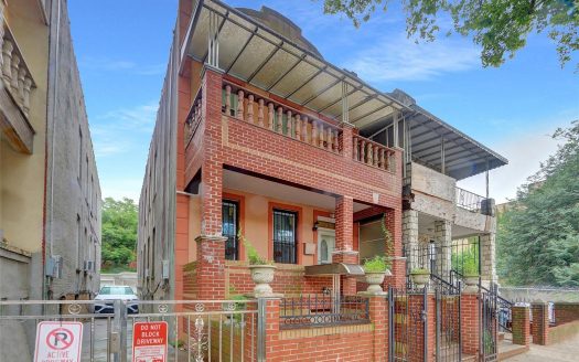 Multi Family House For Sale in Brooklyn New York 6 Beds 2 Baths