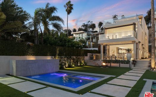 Single Family House For Sale in Santa Monica California 7 Beds 9 Baths