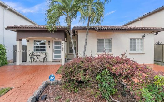 Single Family House For Sale in Miami Florida 4 Beds 3 Baths