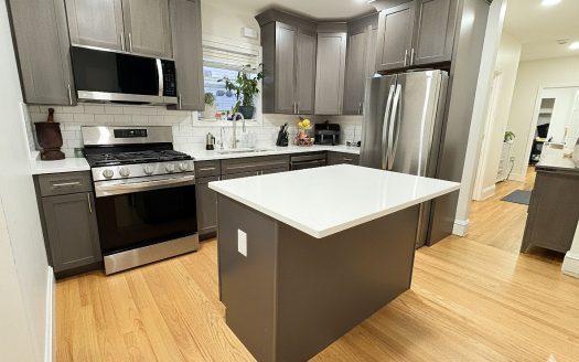 Apartment For Rent in Dorchester Massachusetts 3 Beds 1 Bath