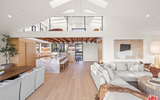 Single Family House For Sale in Santa Monica California 4 Beds 4 Baths