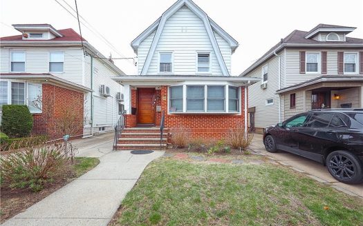 Multi Family House For Sale in Brooklyn New York 5 Beds 3 Baths