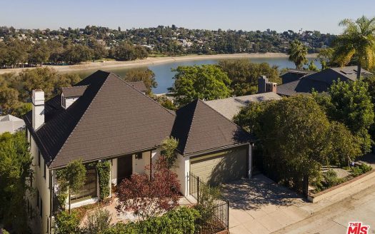Single Family House For Sale in Los Angeles California 4 Beds 3 Baths