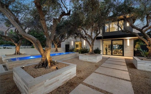 Single Family House For Sale in Santa Monica California 6 Beds 8 Baths