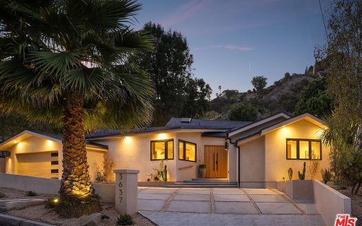 Single Family House For Sale in Sherman Oaks California 4 Beds 4 Baths