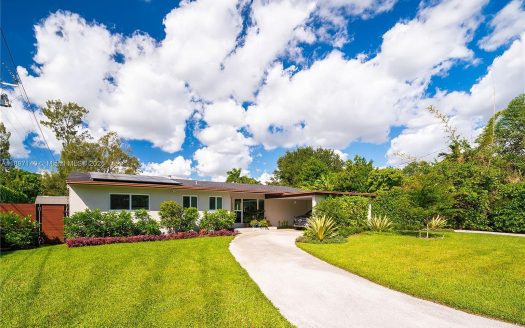 Single Family House For Sale in South Miami Florida 3 Beds 2 Baths