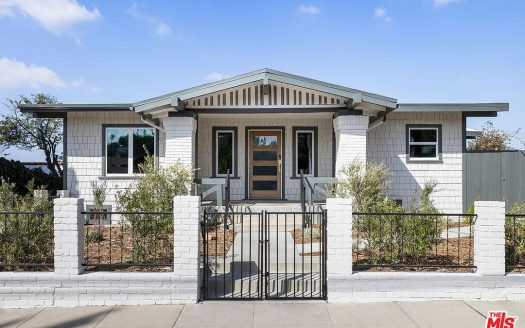 Single Family House For Sale in Los Angeles California 4 Beds 4 Baths