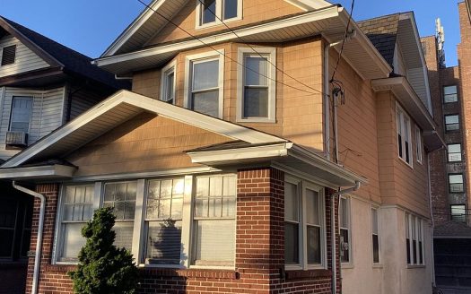 Single Family House For Sale in Brooklyn New York 4 Beds 2 Baths