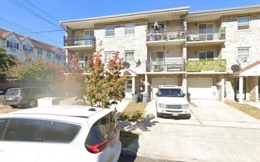 Multi Family House For Sale in Brooklyn New York 7 Beds 5 Baths
