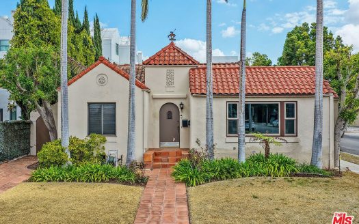 Single Family House For Sale in Beverly Hills California 3 Beds 2 Baths