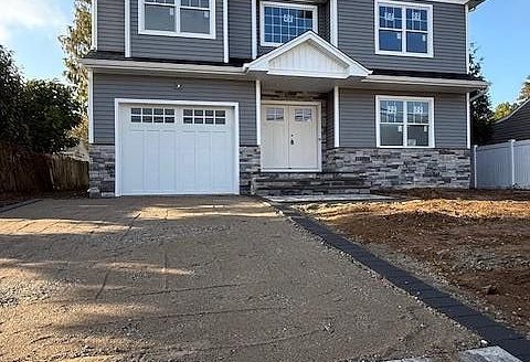 Single Family House For Sale in Syosset New York 5 Beds 3 Baths