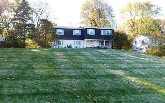 Single Family House For Sale in Fayetteville New York 4 Beds 2 Baths