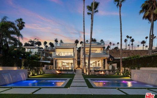 Single Family House For Sale in Santa Monica California 11 Beds 15 Baths