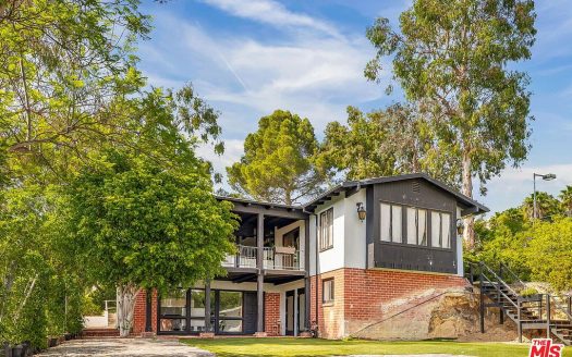 Single Family House For Sale in Los Angeles California 3 Beds 3 Baths