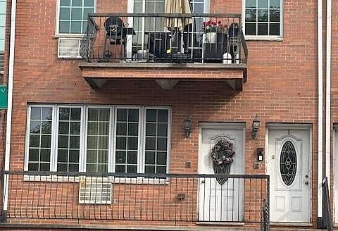 Multi Family House For Sale in Brooklyn New York 9 Beds 6 Baths