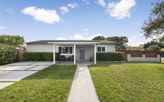 Single Family House For Sale in Miami Florida 3 Beds 2 Baths