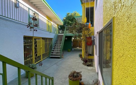 Apartment For Rent in Los Angeles California 2 Beds 1 Bath