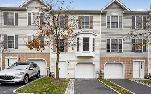 Townhouse for Sale in Philadelphia, PA 19128 – 3 Bedrooms, 3 Baths – $450000