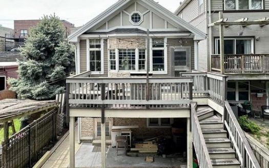3-Bedroom Single Family Home for Rent in Chicago, IL 60642 – $4250/mo | 3 Baths | Updated 2025