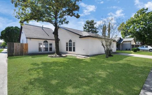 4-Bedroom Single Family Home for Rent in Houston, TX 77066 – $1900/mo | 3 Baths | Updated 2025