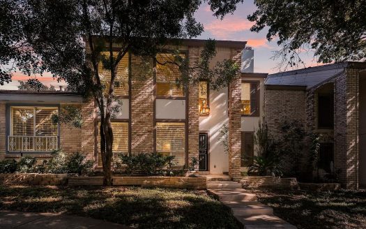 Condo for Sale in San Antonio, TX 78230 – 3 Bedrooms, 3 Baths – $259000