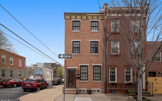 Townhouse for Sale in Philadelphia, PA 19125 – 3 Bedrooms, 3 Baths – $549000